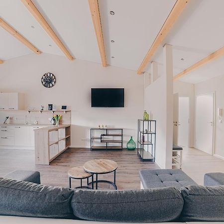 Grosse Ferienwohnung Mit Balkon Und Perfekter Lage Eggenthal Eksteriør billede