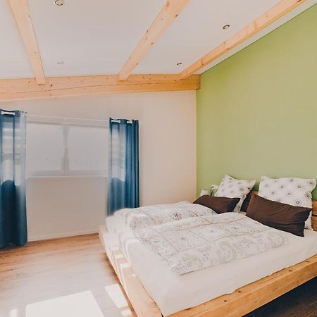 Grosse Ferienwohnung Mit Balkon Und Perfekter Lage Eggenthal Eksteriør billede
