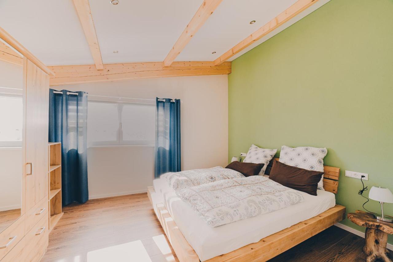 Grosse Ferienwohnung Mit Balkon Und Perfekter Lage Eggenthal Eksteriør billede